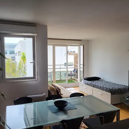 Aibnb Paris Stade De France Notre-dame Tour Eiffel Апартаменты Сен-Дени